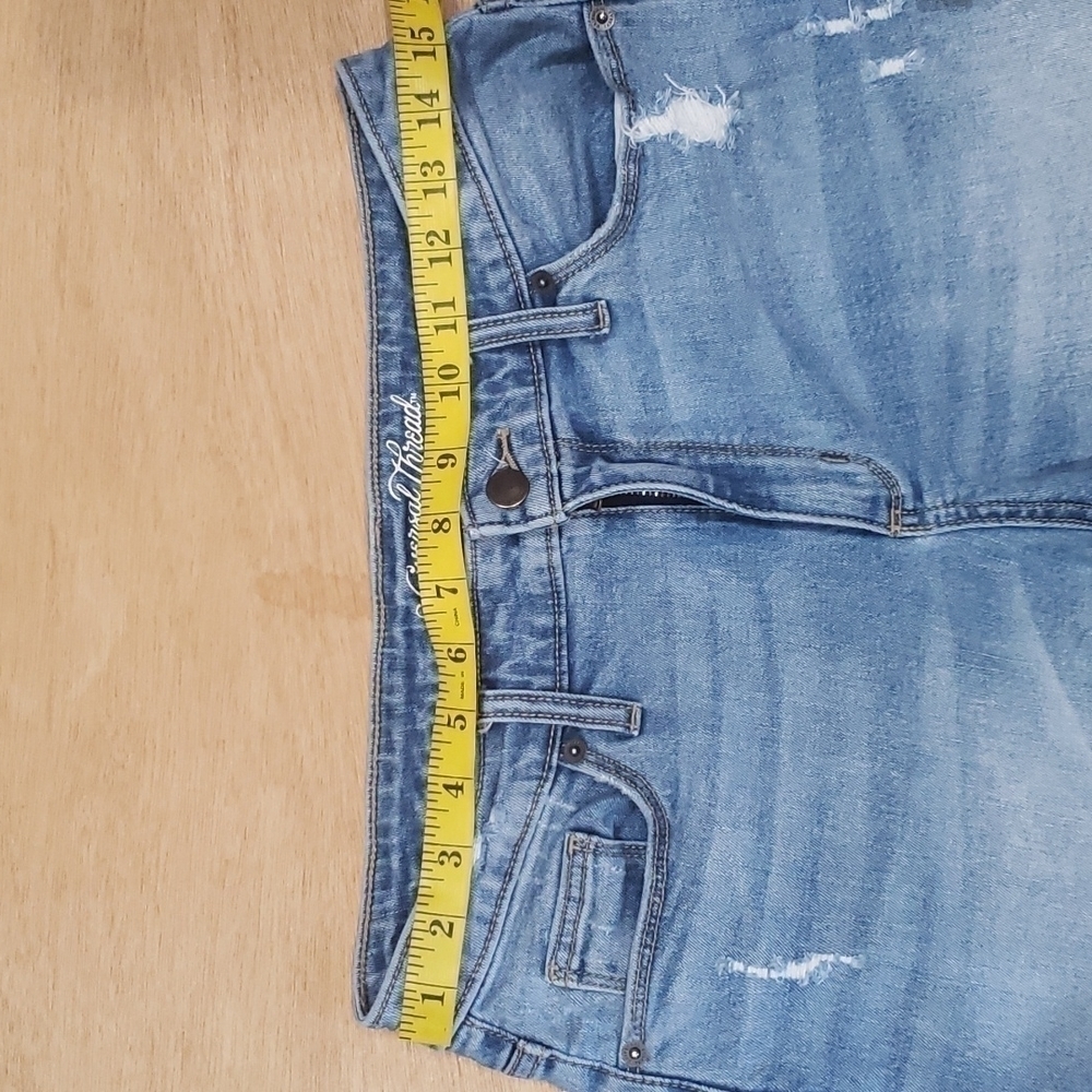 Universal Thread Fringed Distressed Highrise Shor… - image 7